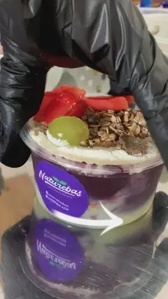 Cena do vídeo Naturebas Açaí (reels)